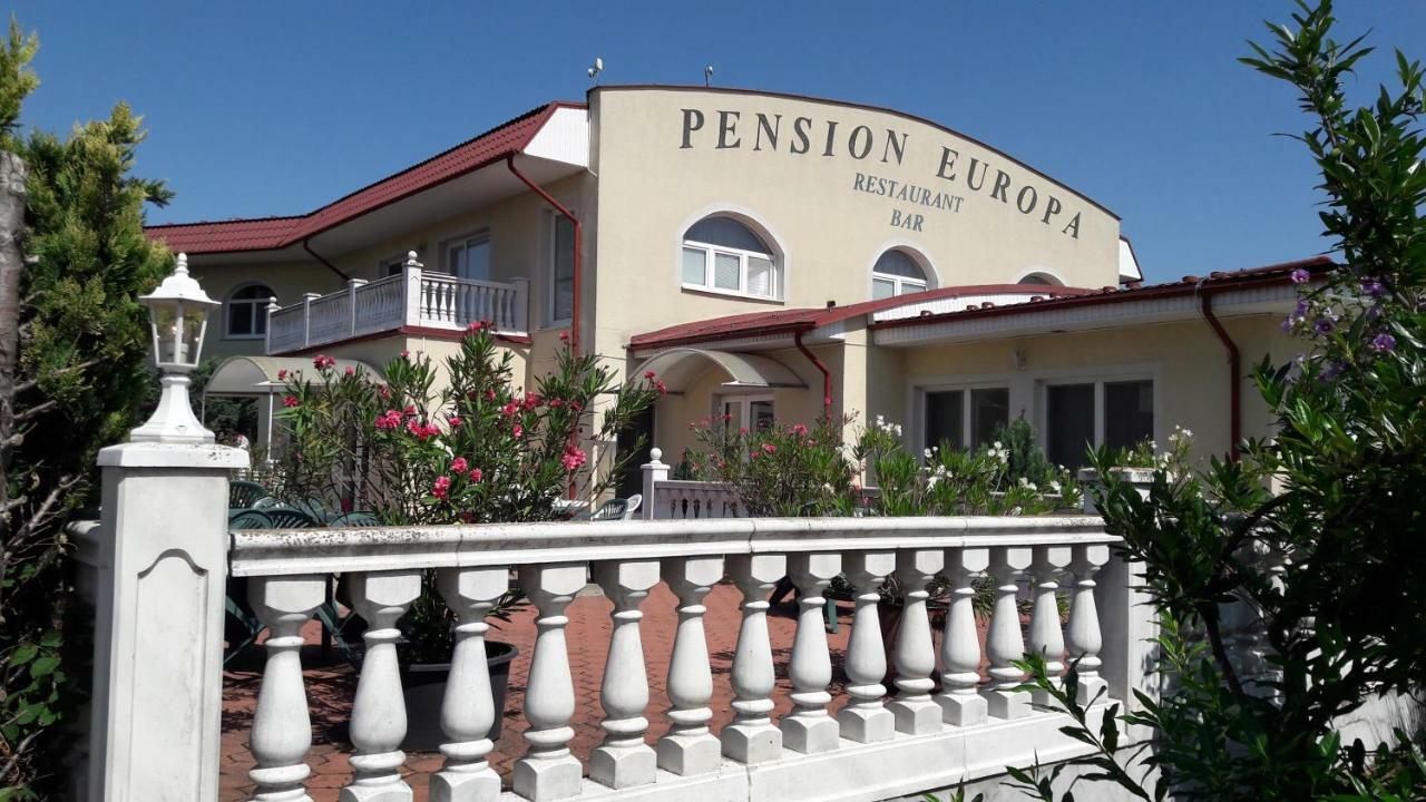 Penzion Europa Diakovce Εξωτερικό φωτογραφία